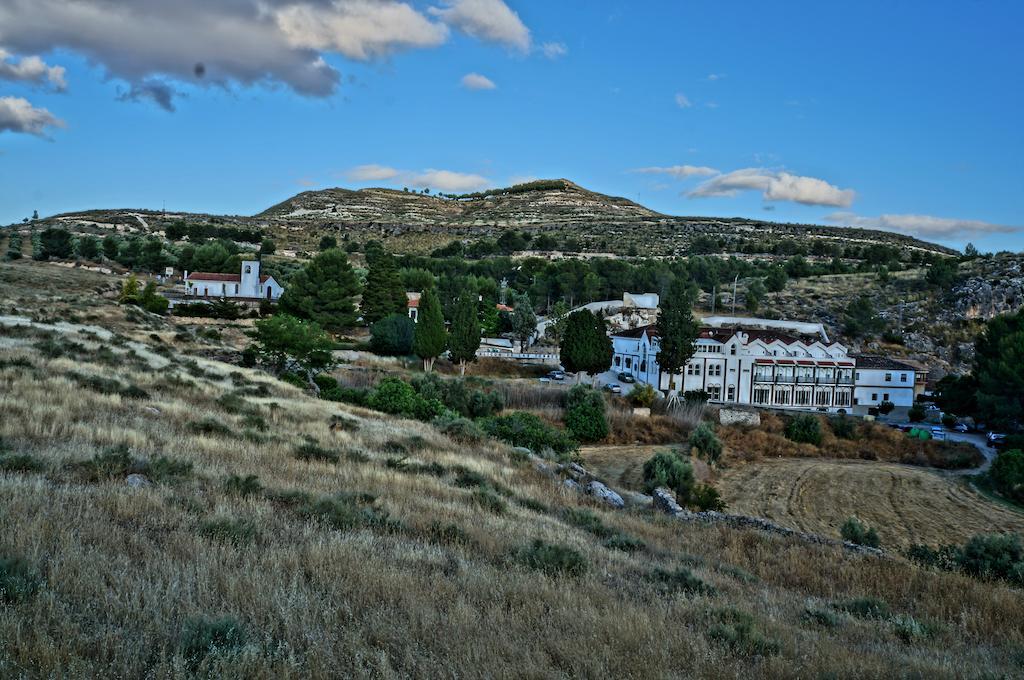 Balneario De Alicun De Las Torres ビジャヌエバ・デ・ラス・トーレス エクステリア 写真