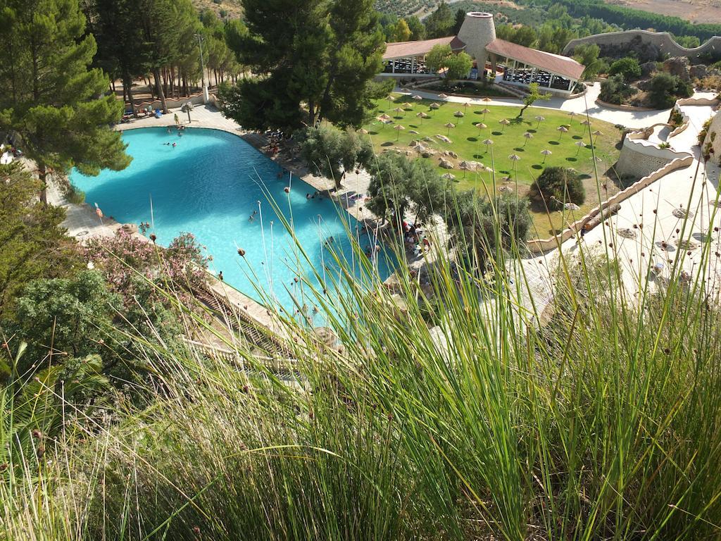 Balneario De Alicun De Las Torres ビジャヌエバ・デ・ラス・トーレス エクステリア 写真